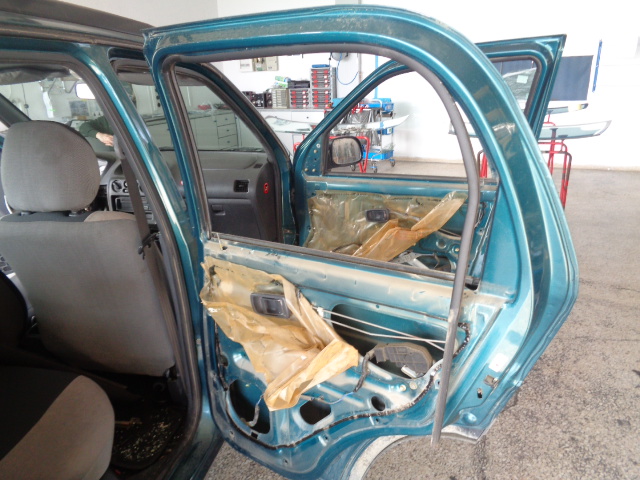 Αλλαγή τζαμιών σε DAIHATSU TERRIOS