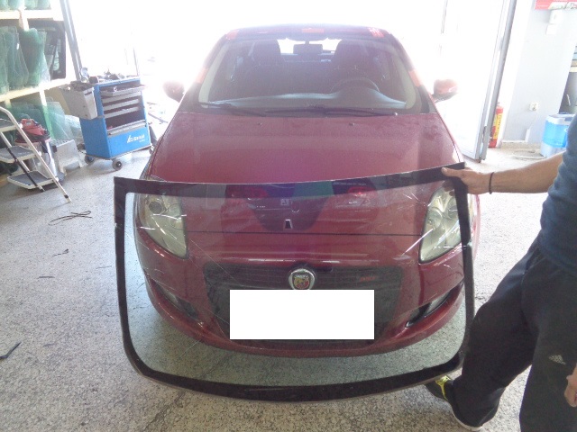 fiat punto parbriz σπασμένο