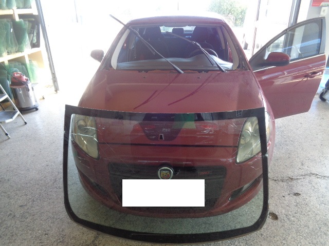 fiat punto parbriz σπασμένο